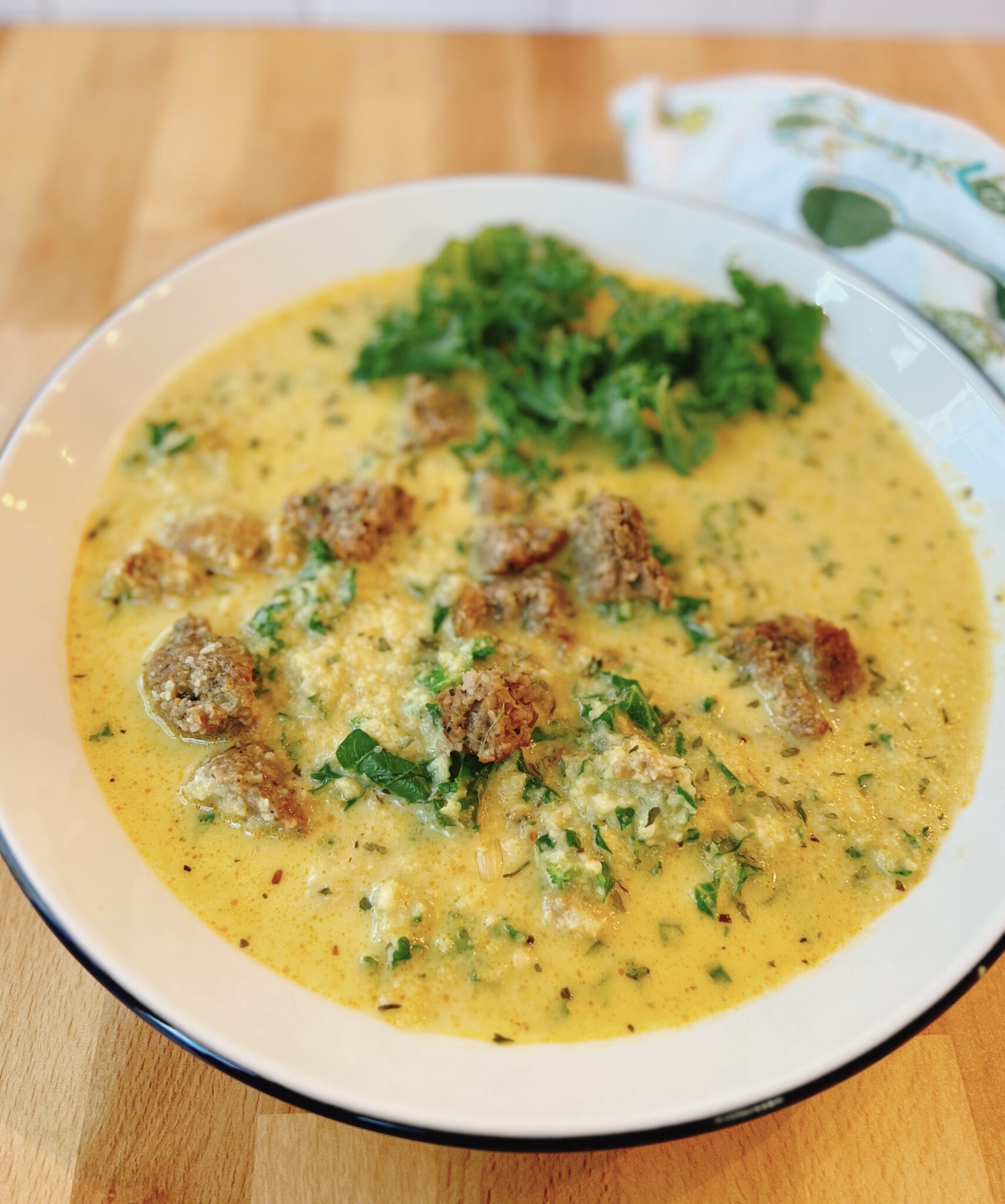 Impossibly Good Creamy Cauliflower and Kale Soup