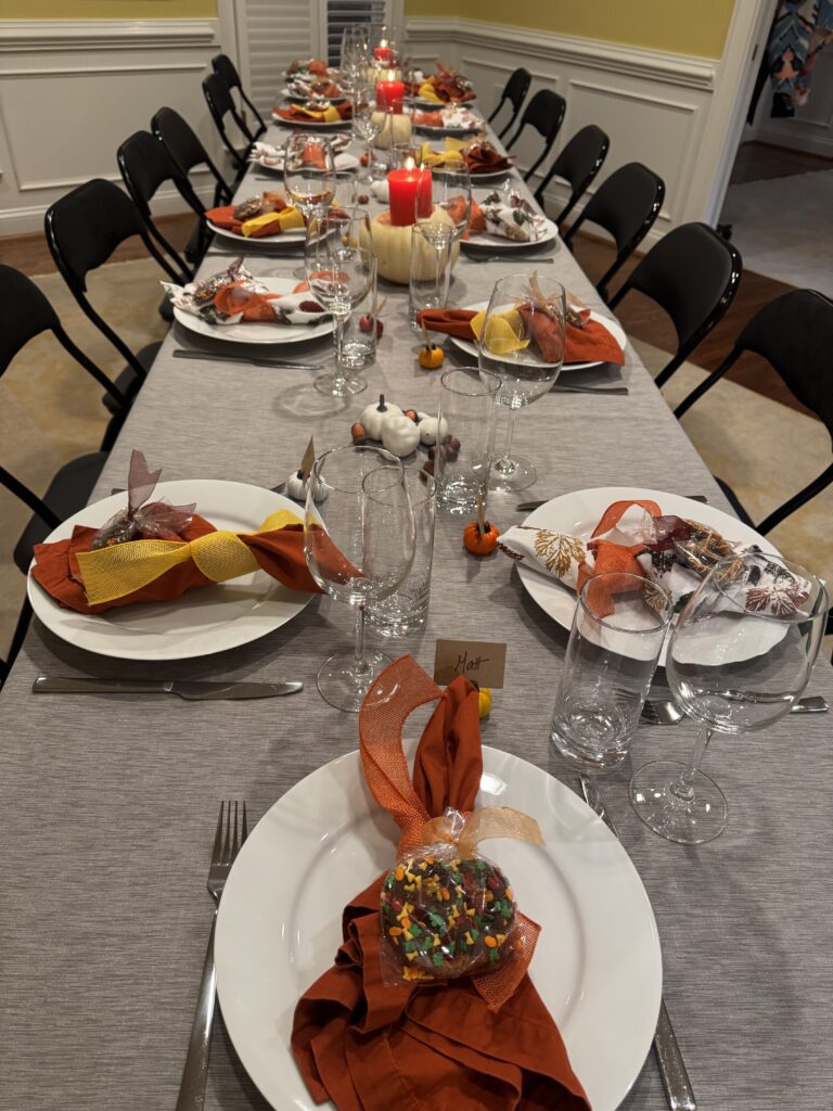 Thanksgiving table 